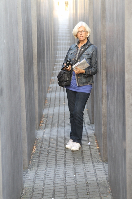 320 Holocaust monument.JPG